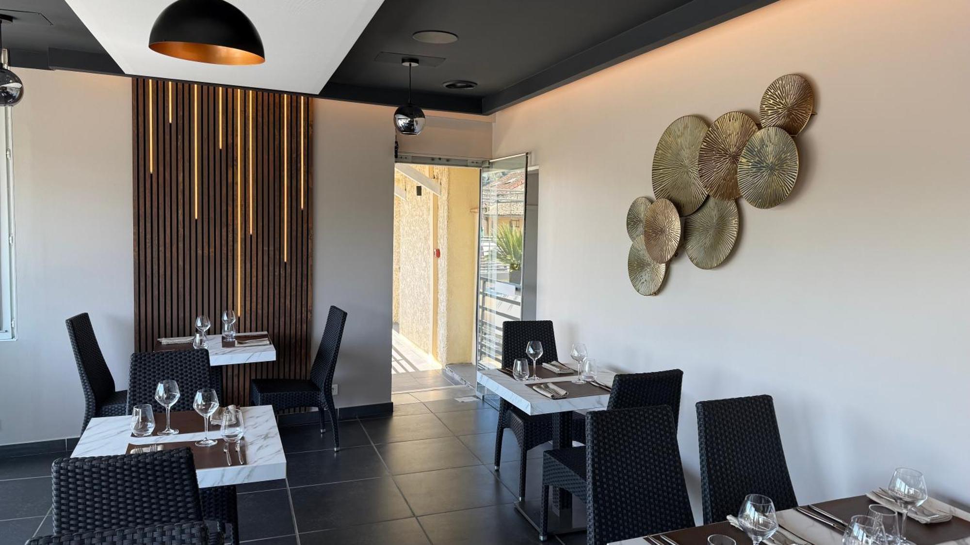 Saint-Martin-dʼArdèche Logis Hotel Restaurant Bellevue מראה חיצוני תמונה
